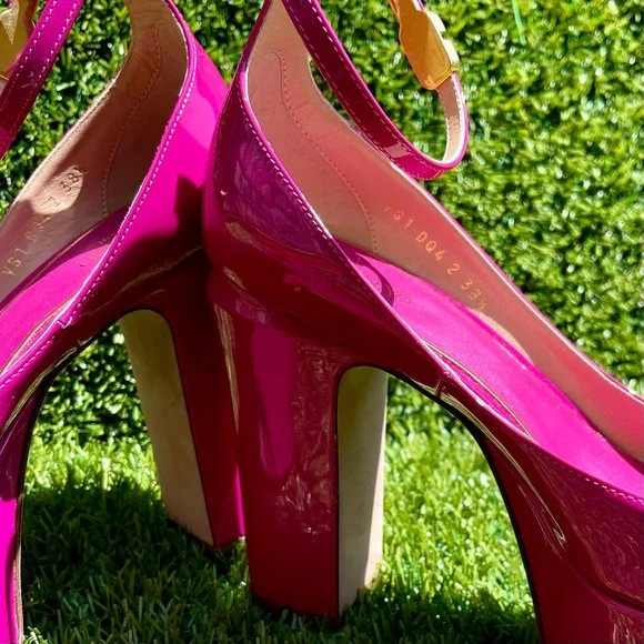 Valentino Garavani Patent Leather Ankle-Strap Platform Pumps Size 8.5